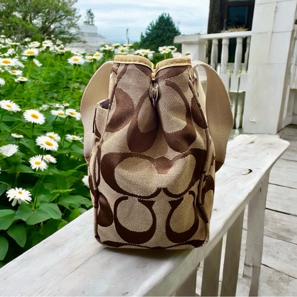 Coach Daisy Signature Tote Bag (EUC) - Picture 5 of 16